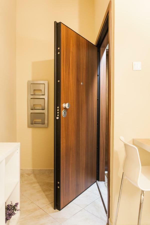 אתונה Central, Quiet, Cozy, Very Clean Private Apartment Close To Acropolis מראה חיצוני תמונה