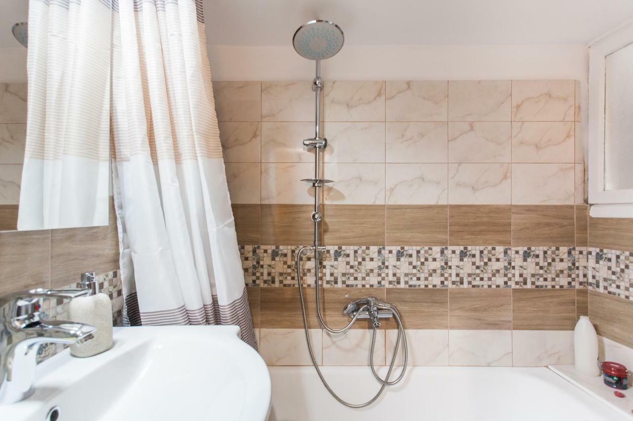 אתונה Central, Quiet, Cozy, Very Clean Private Apartment Close To Acropolis מראה חיצוני תמונה